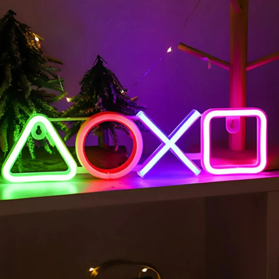 LED-Neonlampe neben einem Gaming-Schreibtisch 