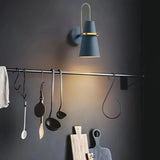 Moderne Wandlampe für Küche aus Metall