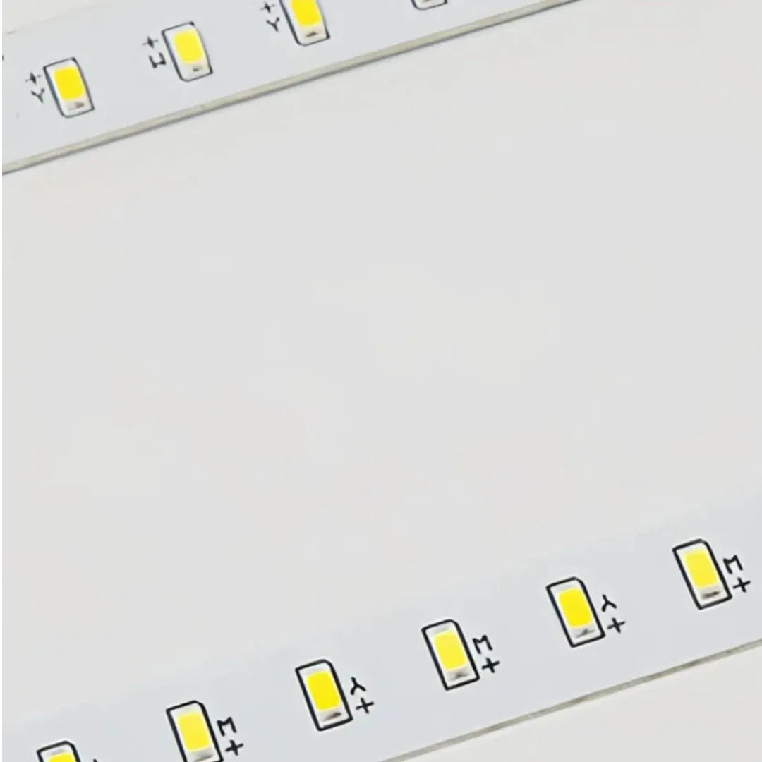 Detailaufnahme der Holzoberfläche und Acrylabdeckung