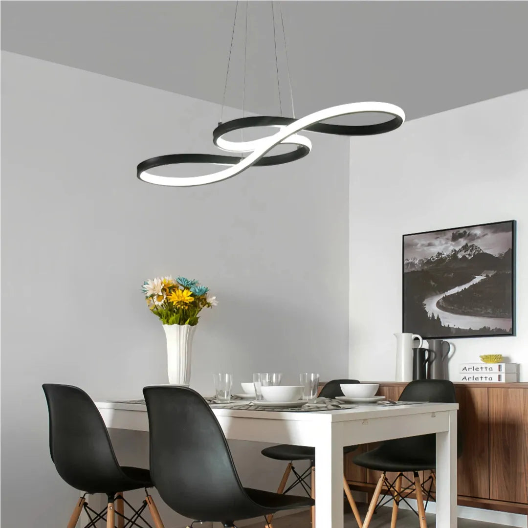Design-Pendelleuchte aus Metall mit LED – dimmbar, ideal fürs Esszimmer