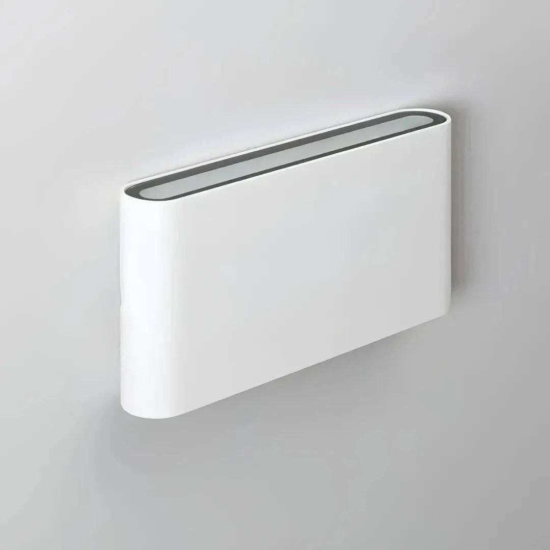 Flache LED Wandleuchte innen für Treppenhaus
