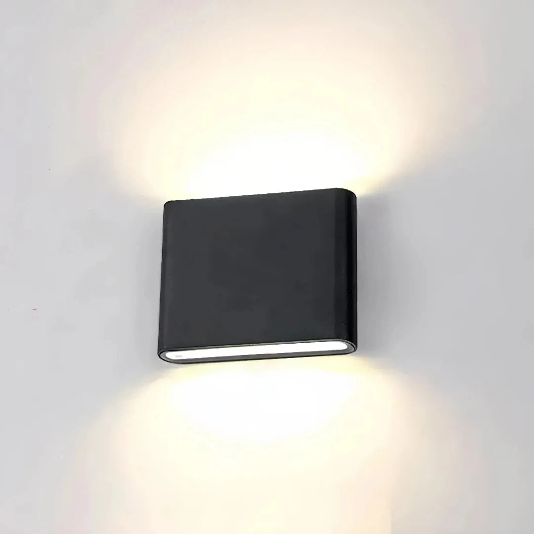 Flache LED Wandleuchte innen für Treppenhaus