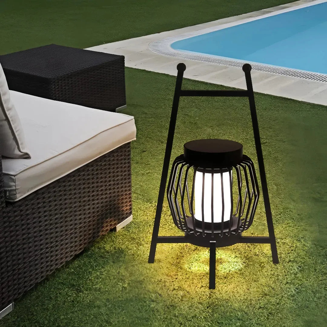 Gartenlaterne modern aus schwarzem Metall tragbar