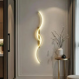 Geschwungene LED-Wandleuchte, dimmbar, modern
