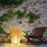 Handgeflochtene LED-Solar-Gartenlaterne für Terrasse und Garten