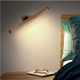 Kabellose Holz-Wandleuchte mit Akku & USB-Aufladung fürs Schlafzimmer