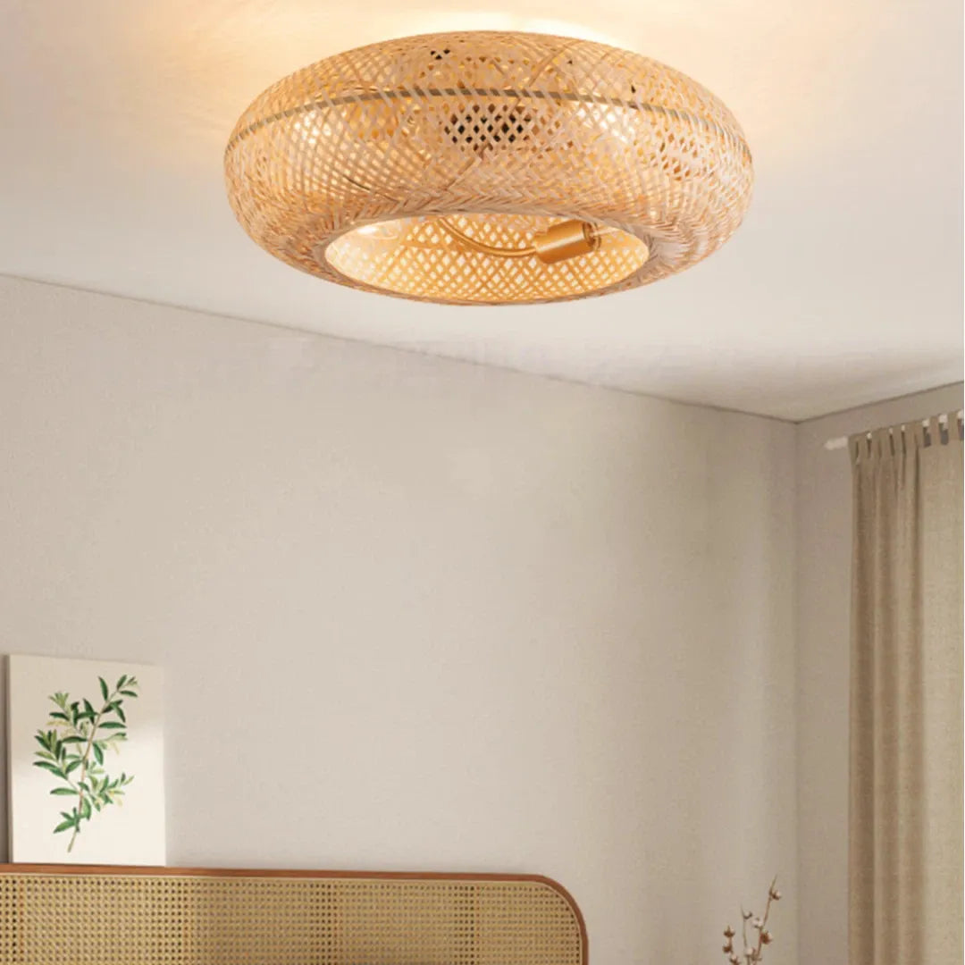 Kleiner Bambus-Deckenventilator mit Licht im Vintage-Stil