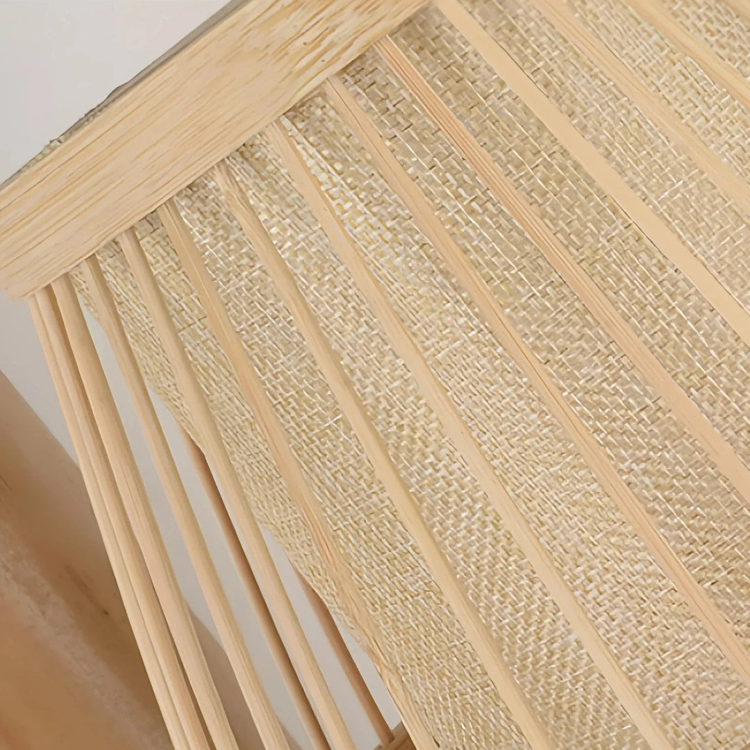 Detailaufnahme des handgeflochtenen Bambusschirms 