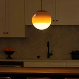 Bunte LED Pendelleuchte Kugel aus Glas für Esszimmer