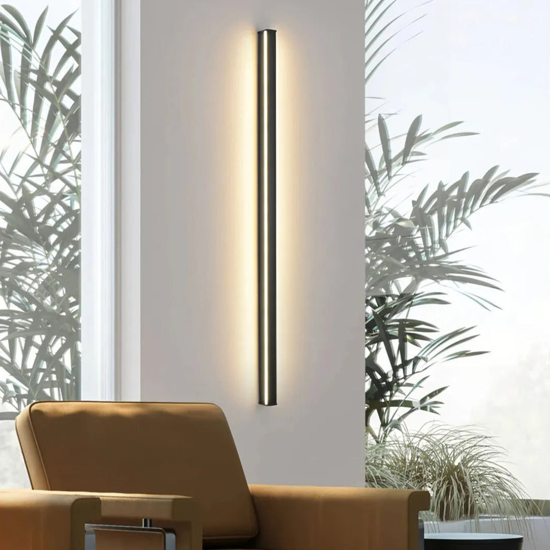 Längliche LED-Wandleuchte in Schwarz
