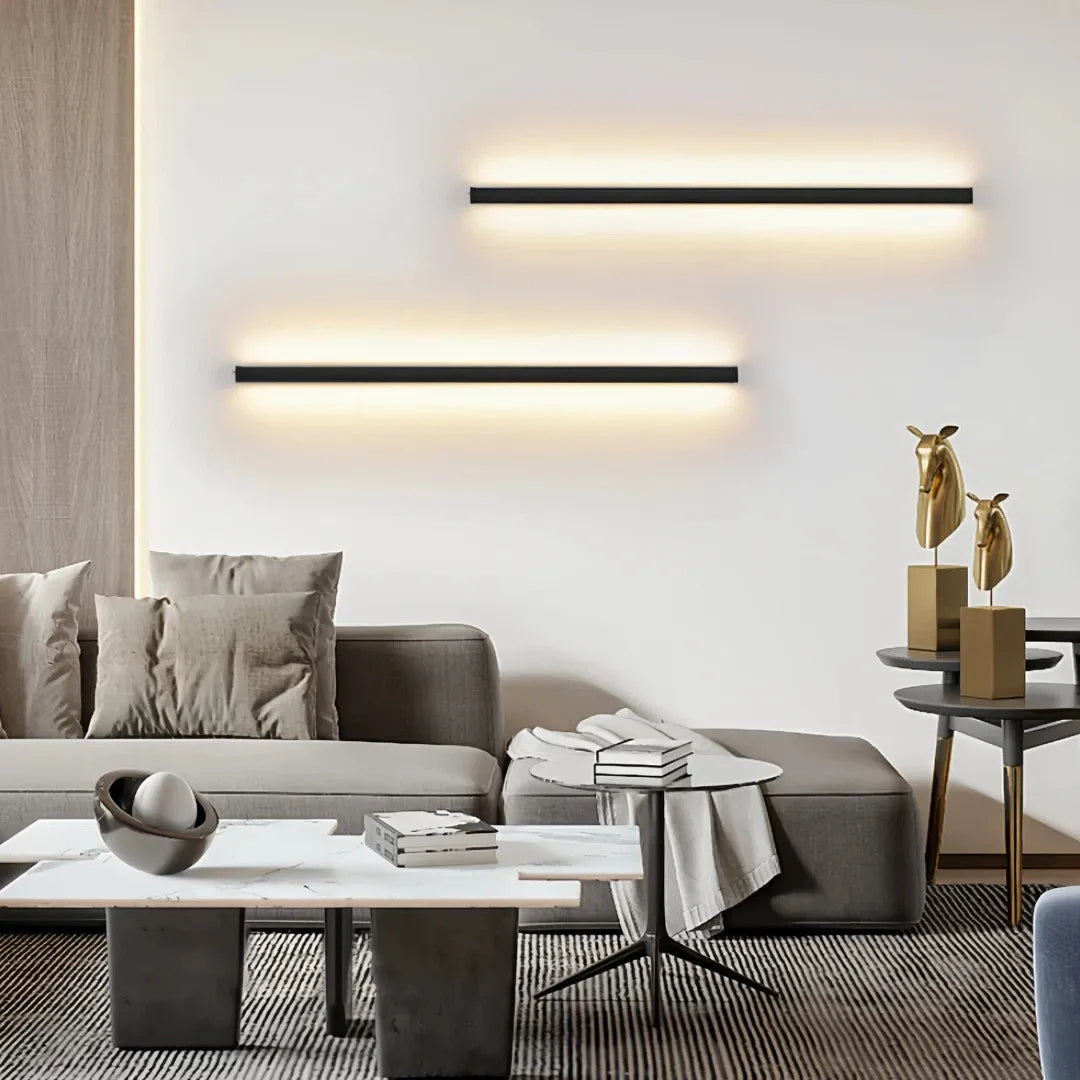 Längliche LED-Wandleuchte in Schwarz