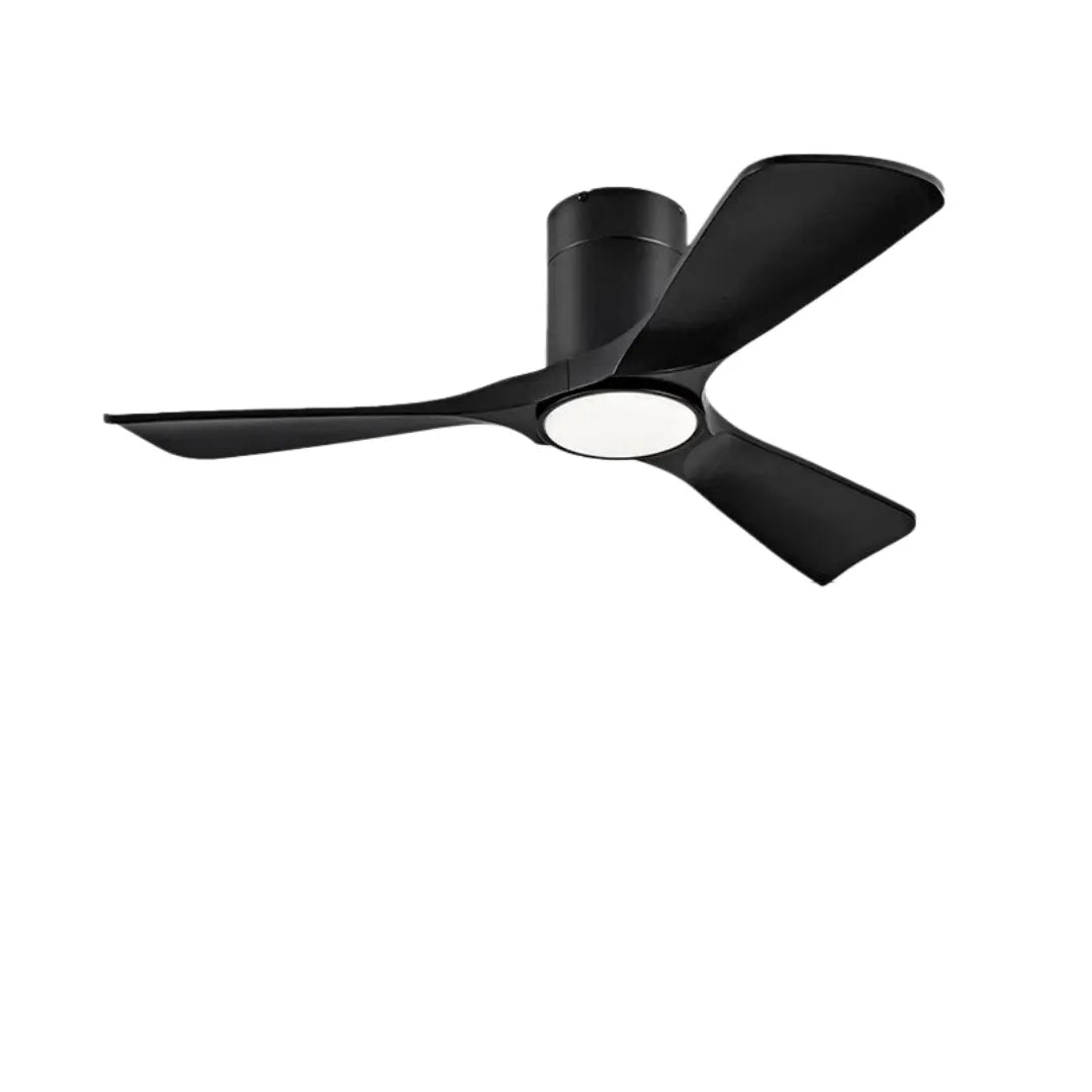 Leiser Deckenventilator mit Licht im skandinavischen Design