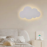 Minimalistische Wolkenform Wandleuchte fürs Kinderzimmer Weiß