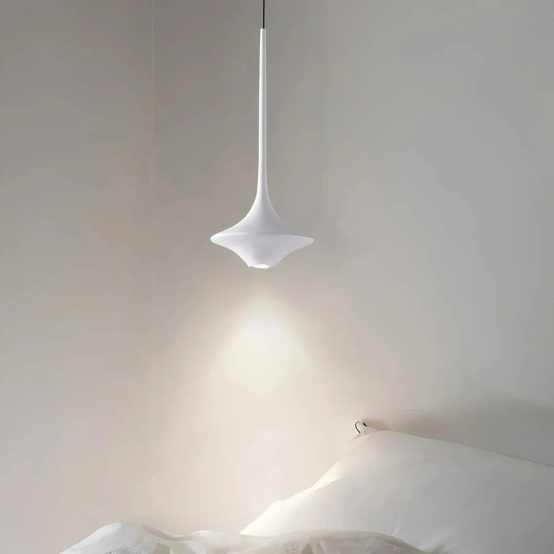 Minimalistische Pendelleuchte im skandinavischen Design fürs Schlafzimmer