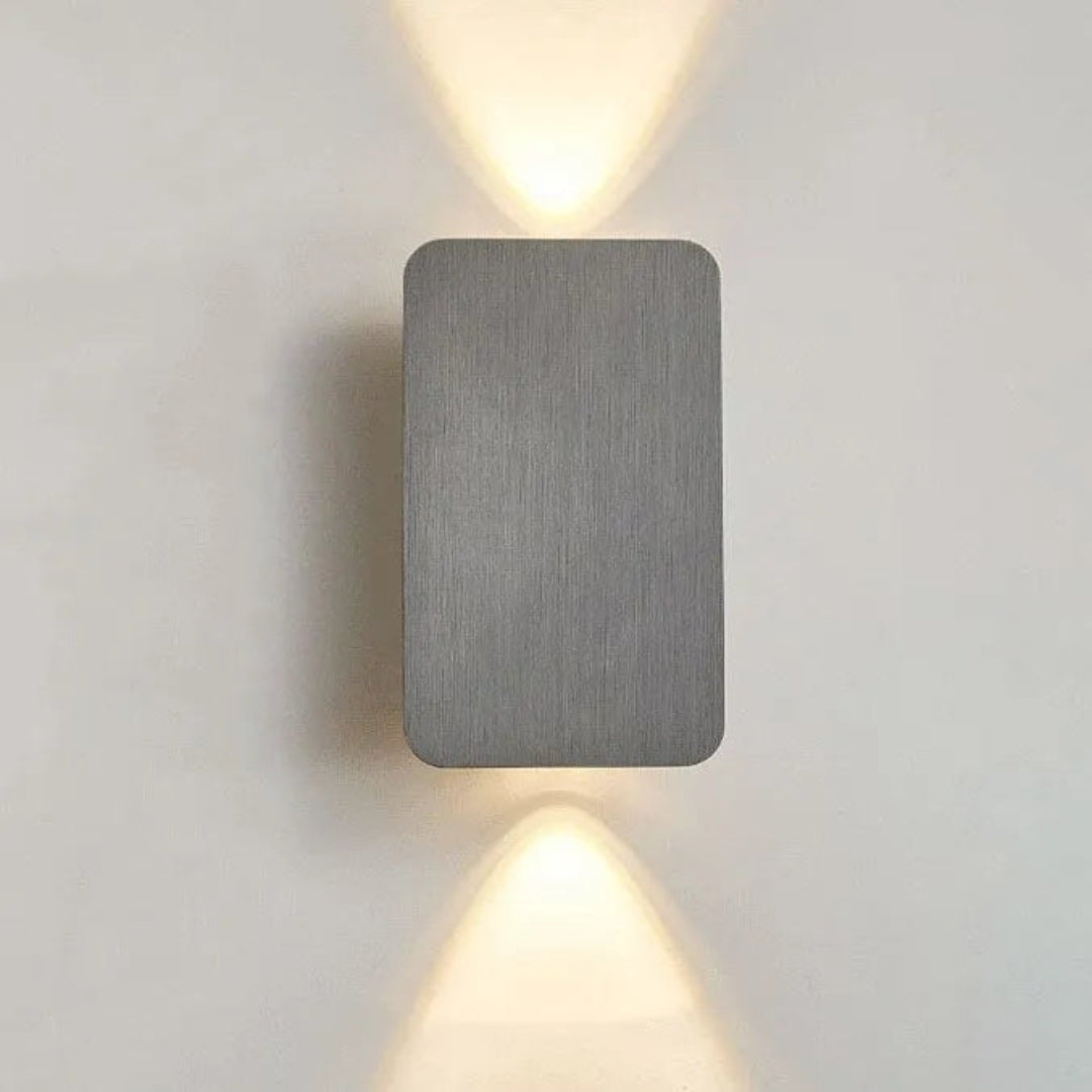 Minimalistische Innenwandleuchte aus Aluminium