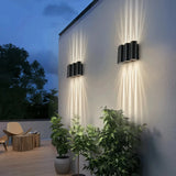 Moderne LED-Außenwandleuchte Up & Down in Schwarz – IP65