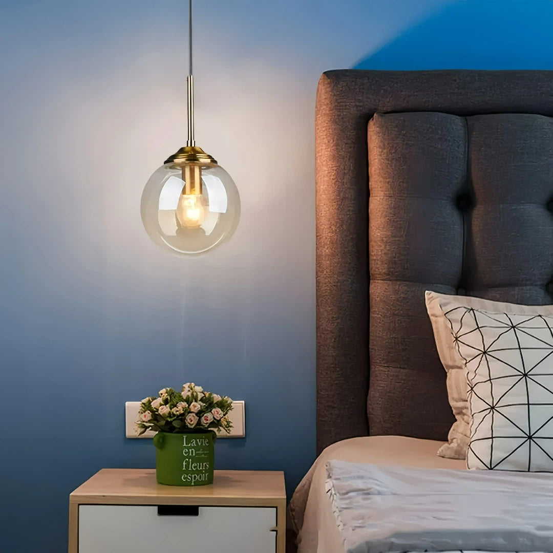 Moderne Glas Pendelleuchte in Kugelform für Esszimmer & Esstisch
