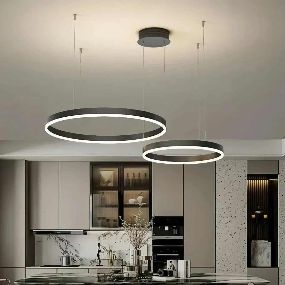 Dimmbare LED Ring Pendelleuchte aus Metall für moderne Wohnräume