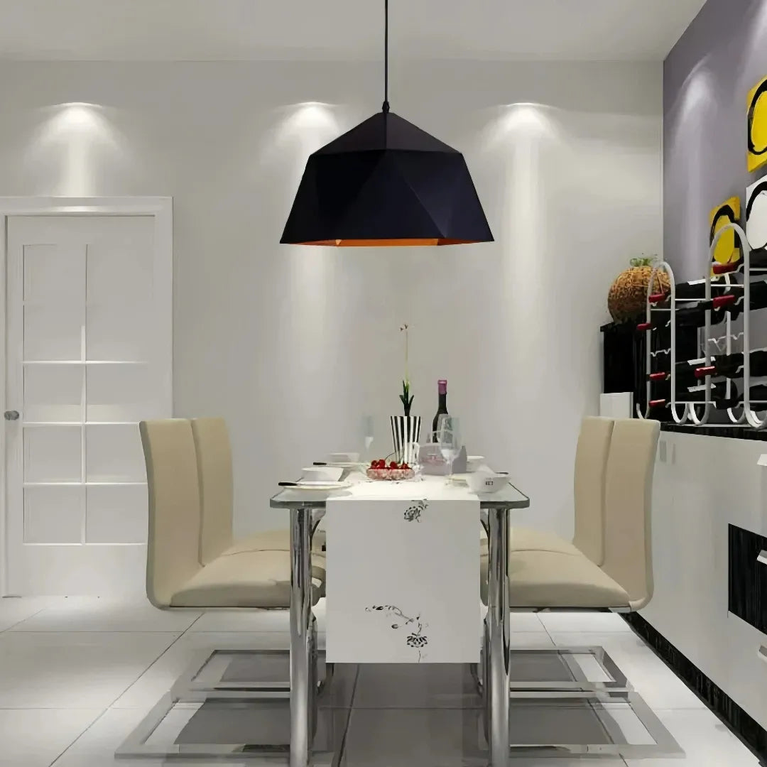 Moderne LED Pendelleuchte aus Metall für Esszimmer in Schwarz