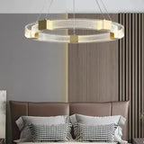 Moderne Ring Pendelleuchte in Goldoptik, dimmbar, ideal für Wohnzimmer