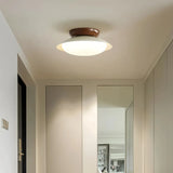 Moderne Deckenleuchte im Schalendesign für den Flur