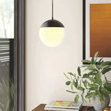 Moderne Glaskugel-Pendelleuchte für das Esszimmer