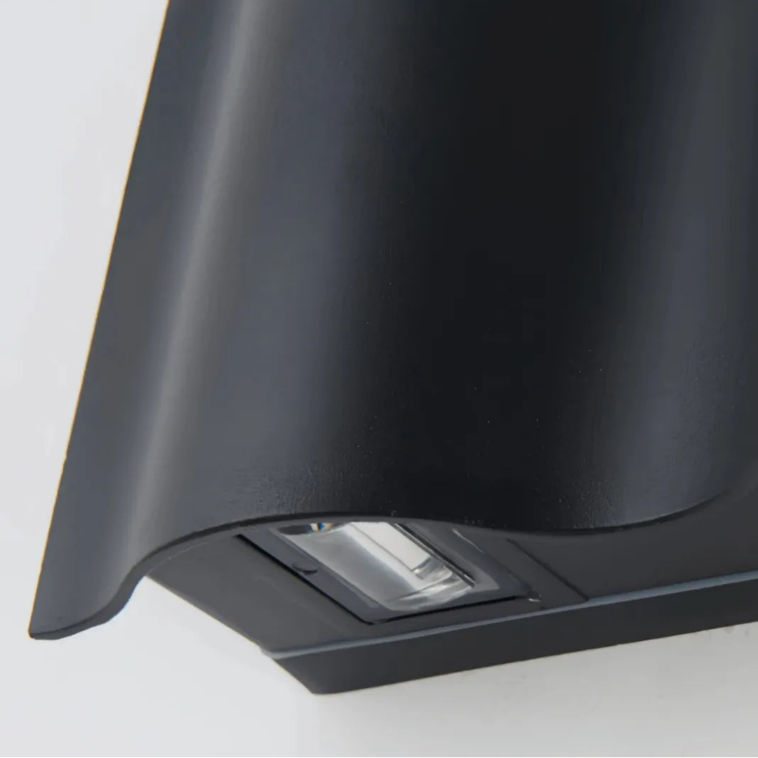Moderne LED-Außenwandleuchte in Schwarz mit Up-&-Down-Licht
