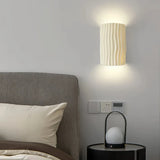 Moderne LED Wandleuchte Up and Down mit Rillendesign für Schlafzimmer