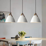 Moderne Pendelleuchte im Macaron-Stil aus Metall für das Esszimmer