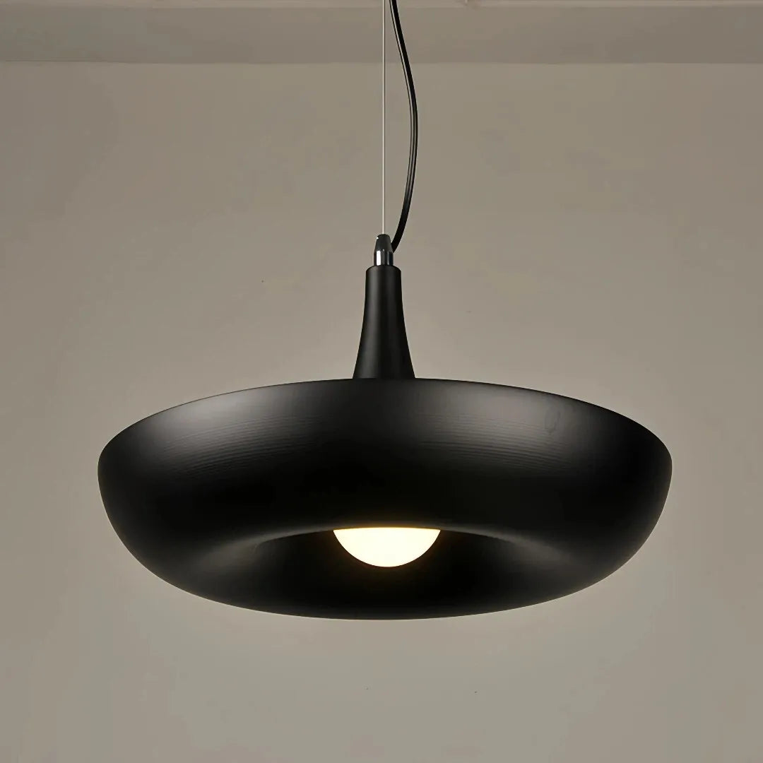 Moderne Pendelleuchte mit Blumentopf für Balkon mit Kunstpflanze