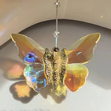 Metallelemente in Schmetterlingsform im Detail