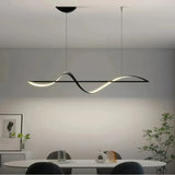 Moderne dimmbare Pendelleuchte aus Metall für das Esszimmer