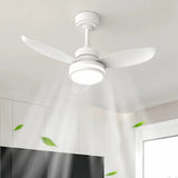 Moderner 3-flügeliger Deckenventilator mit Licht und Fernbedienung