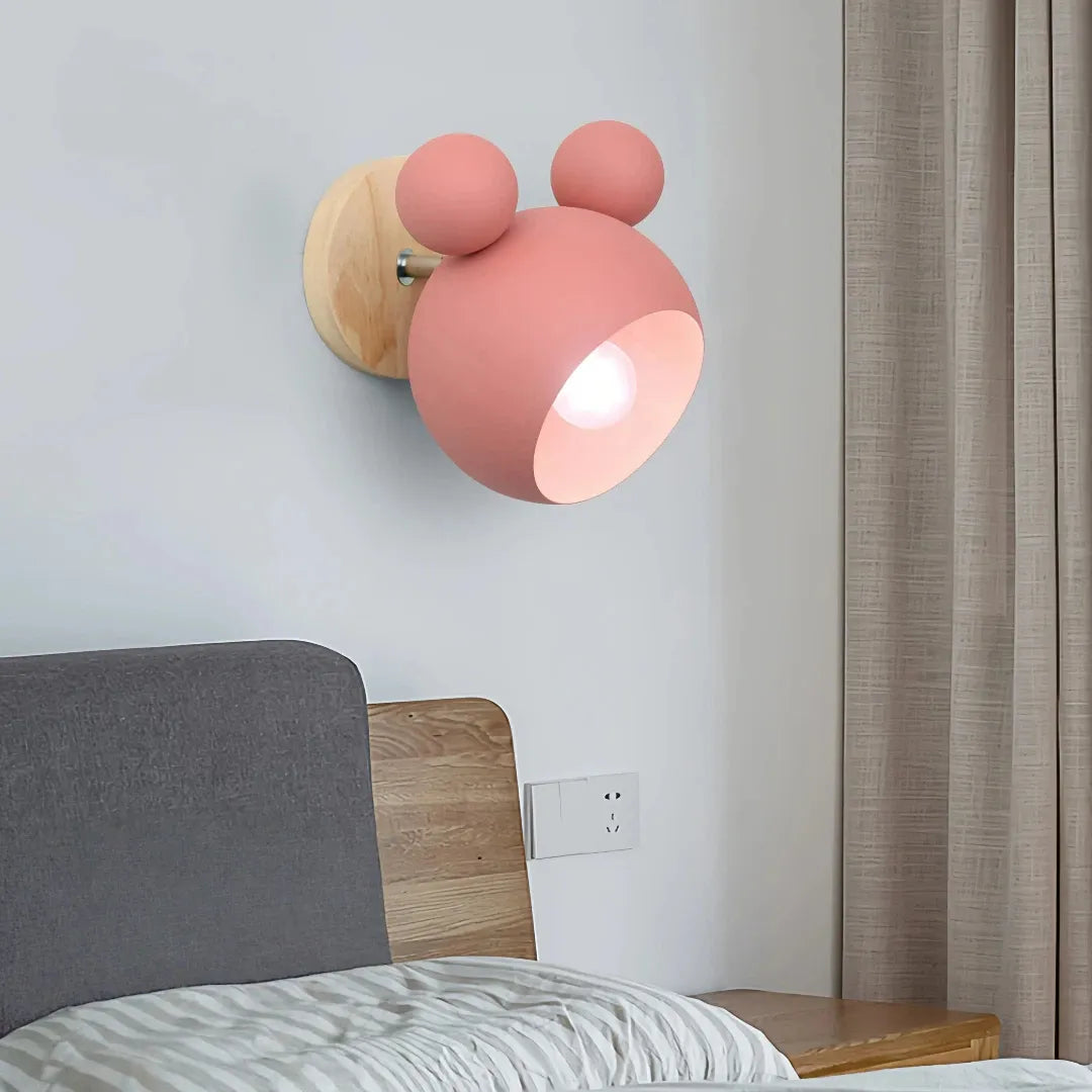 Kinderzimmer-Wandlampe in Rosa mit warmweißem Licht