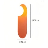 Orangefarbene Design-Wandleuchte aus Metall fürs Wohnzimmer und Schlafzimmer