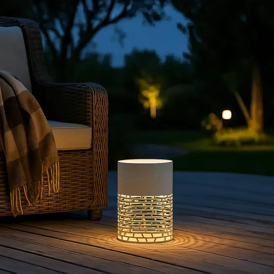 Weiße Outdoor-Stehlampe aus Edelstahl – IP54 für Garten und Terrasse