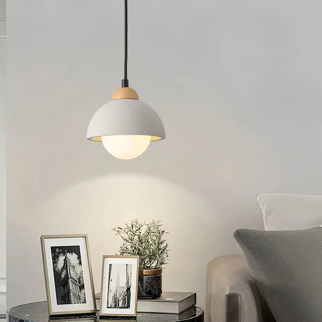 Skandinavische Pendelleuchte in Sandstein-Optik für das Schlafzimmer