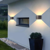 Solar-Außenwandleuchte in Schwarz, IP65, mit verstellbarem Lichtwinkel