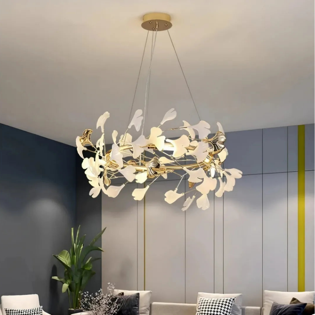 Moderne Ginkgo-Pendelleuchte aus Keramik im Wohnzimmer