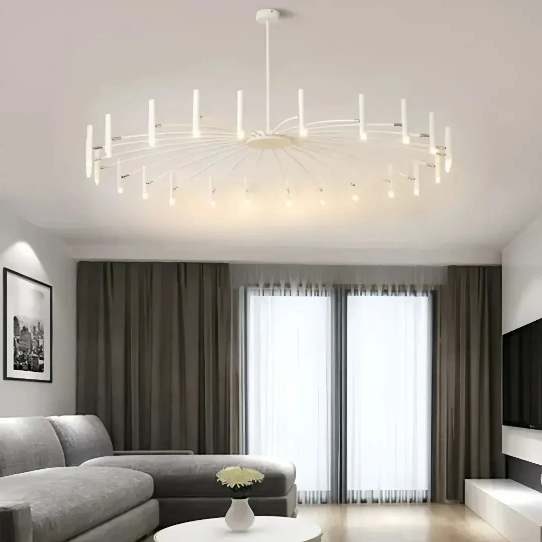 Weißer LED Kronleuchter mit mehrflammigem Design