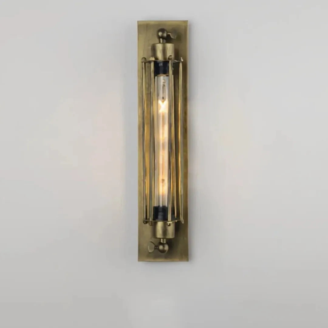 Wandleuchte aus Metall mit Glas im Industrial Design
