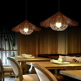 Boho Hängelampe aus Rattan in Hutform für den Esstisch