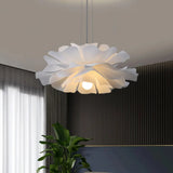 Weiße moderne Pendelleuchte in Blumenform für Esszimmer und Wohnzimmer