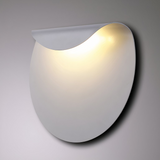 Weiße minimalistische runde Wandleuchte aus Metall für Schlafzimmer