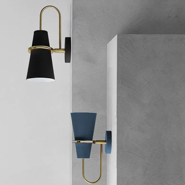 Wandleuchte schwarzer Schirm modernes Design elegante Akzente - Lampe Markt