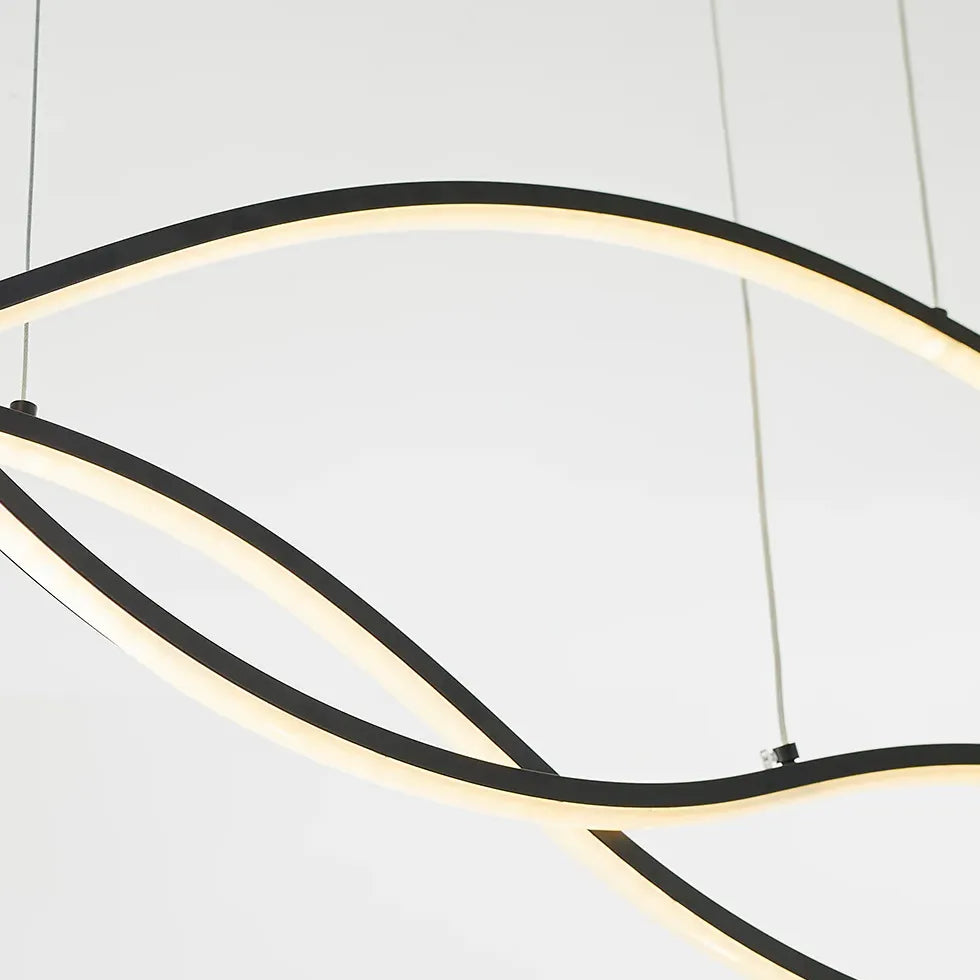 Pendelleuchte über Kochinsel mit schwarzem minimalistischen Design - Lampe Markt